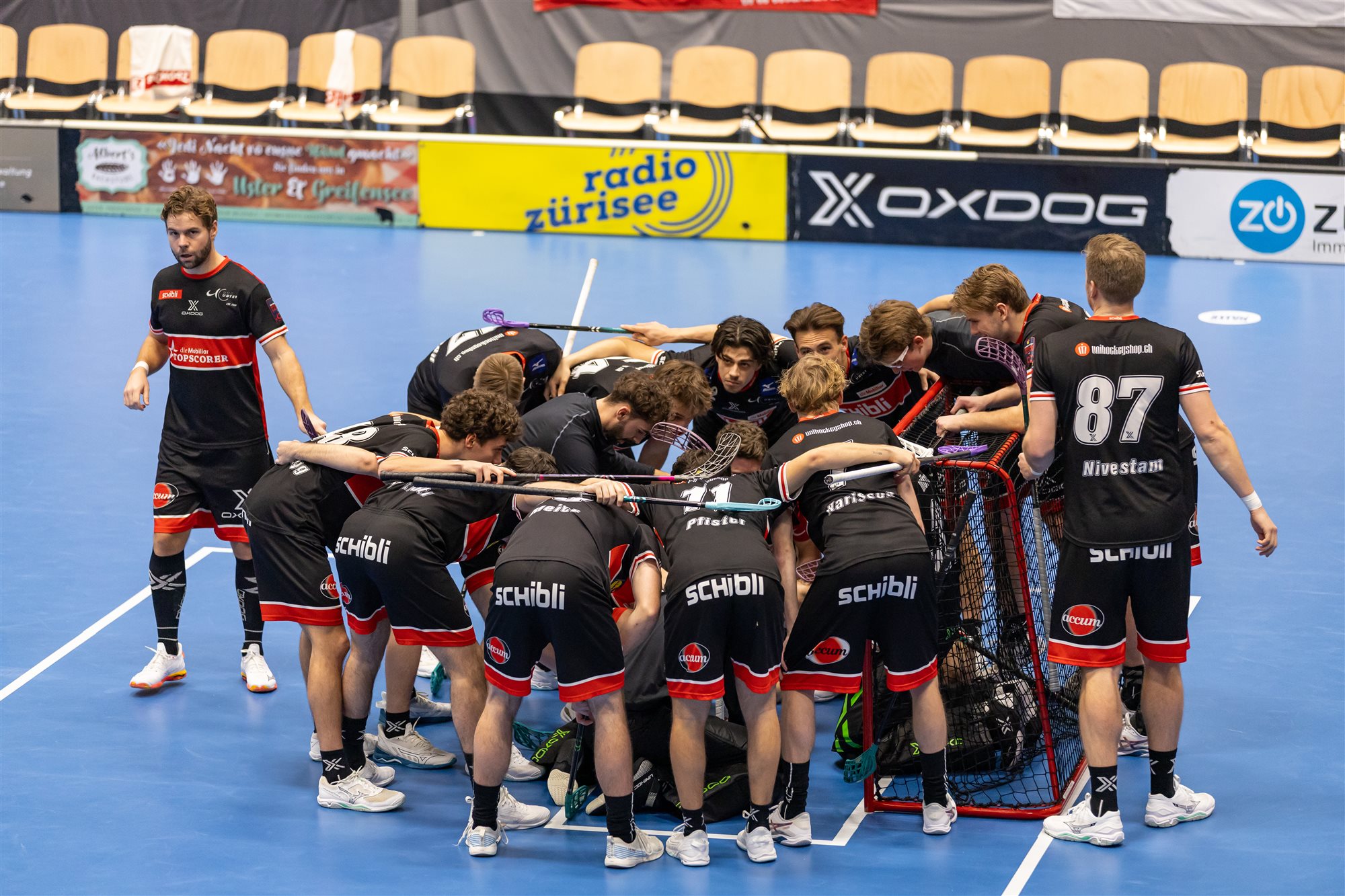 L-UPL: USTER ARBEITET SICH ZUM SIEG GEGEN DAS TABELLENSCHLUSSLICHT